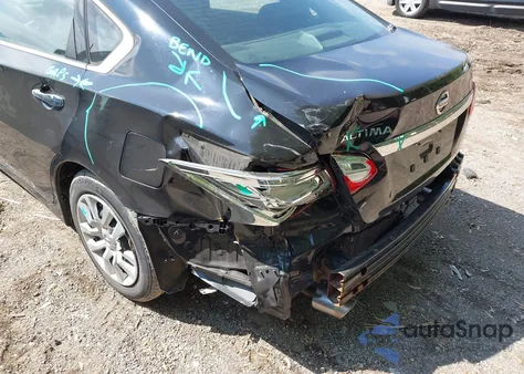 2017 Nissan Altima 2.5 S z USA, uszkodzony, nr VIN 1N4AL3AP2HN344202